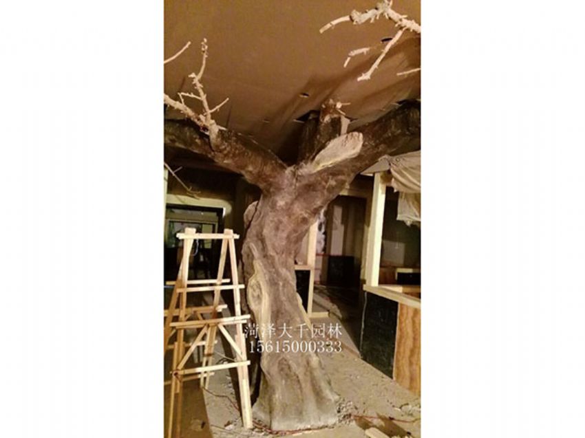 點擊查看詳細信息<br>標題：假樹內施工中 閱讀次數：1476